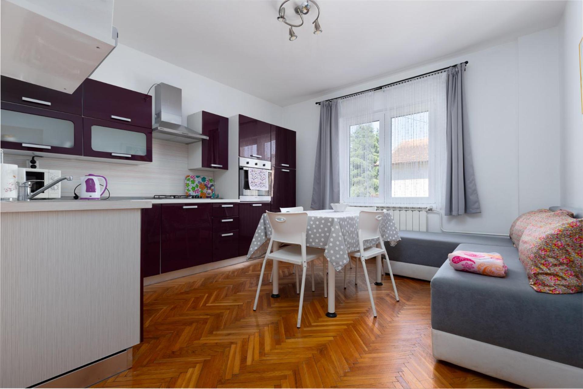 Apartment Ana With Terrace & Pet-friendly
